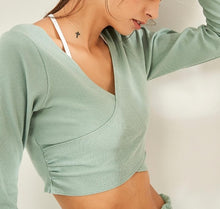 Load image into Gallery viewer, Women Long Sleeves Yoga Crop Top Ribbed Female Breathable Sport T Shirt Workout Fitness shirt Gym top Running  Sweater clothes
