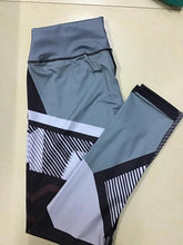 Load image into Gallery viewer, Women Running Yoga Set Breathable Tops push up Pants Sportswear Gym Workout Fitness Digital Print Stretch Leggings &amp; Bra
